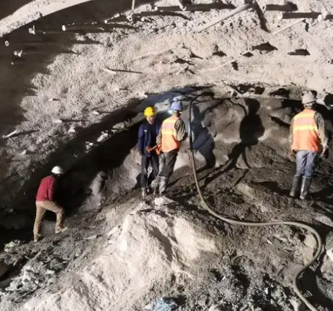 肥东拱顶带模注浆料的施工流程及注意事项